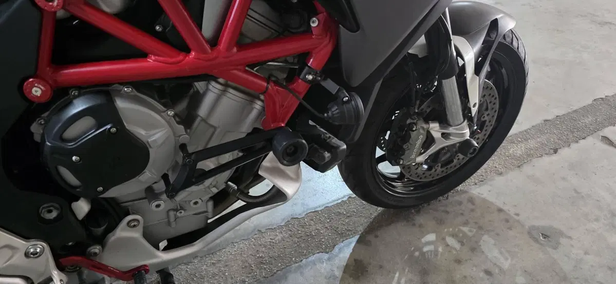 MV Agusta Turismo Veloce 800 Lusso (2014 - 16) (6)