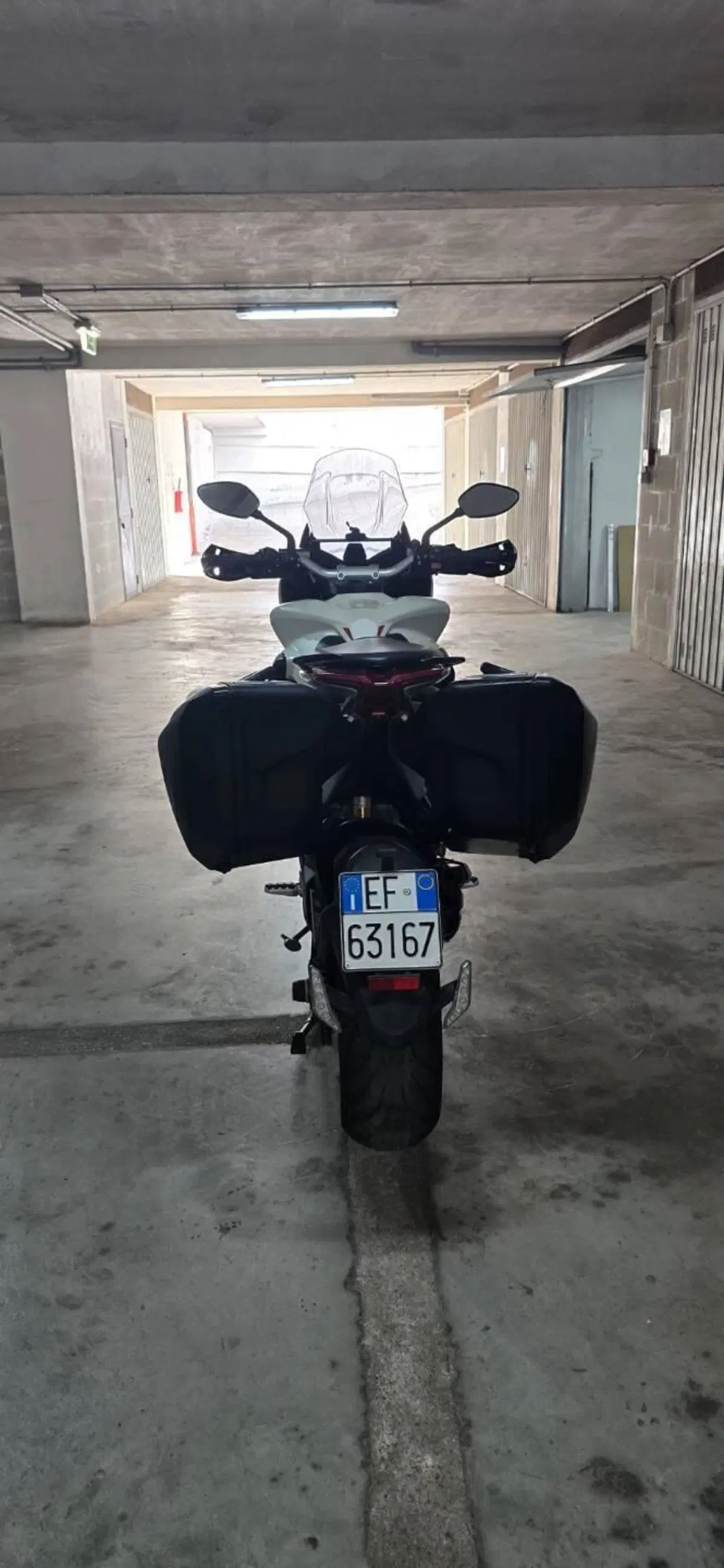 MV Agusta Turismo Veloce 800 Lusso (2014 - 16) (8)