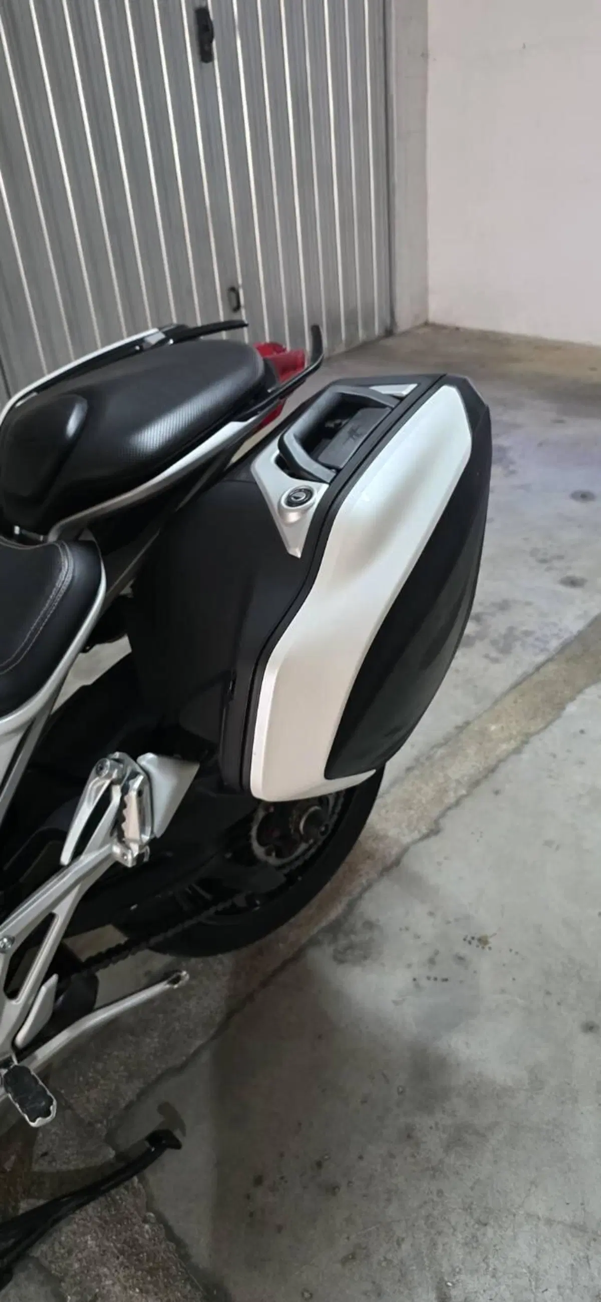 MV Agusta Turismo Veloce 800 Lusso (2014 - 16) (15)