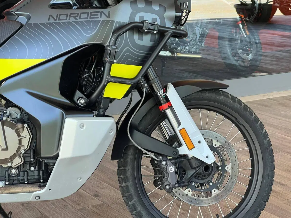 Husqvarna Norden 901 (2022 - 26) (4)