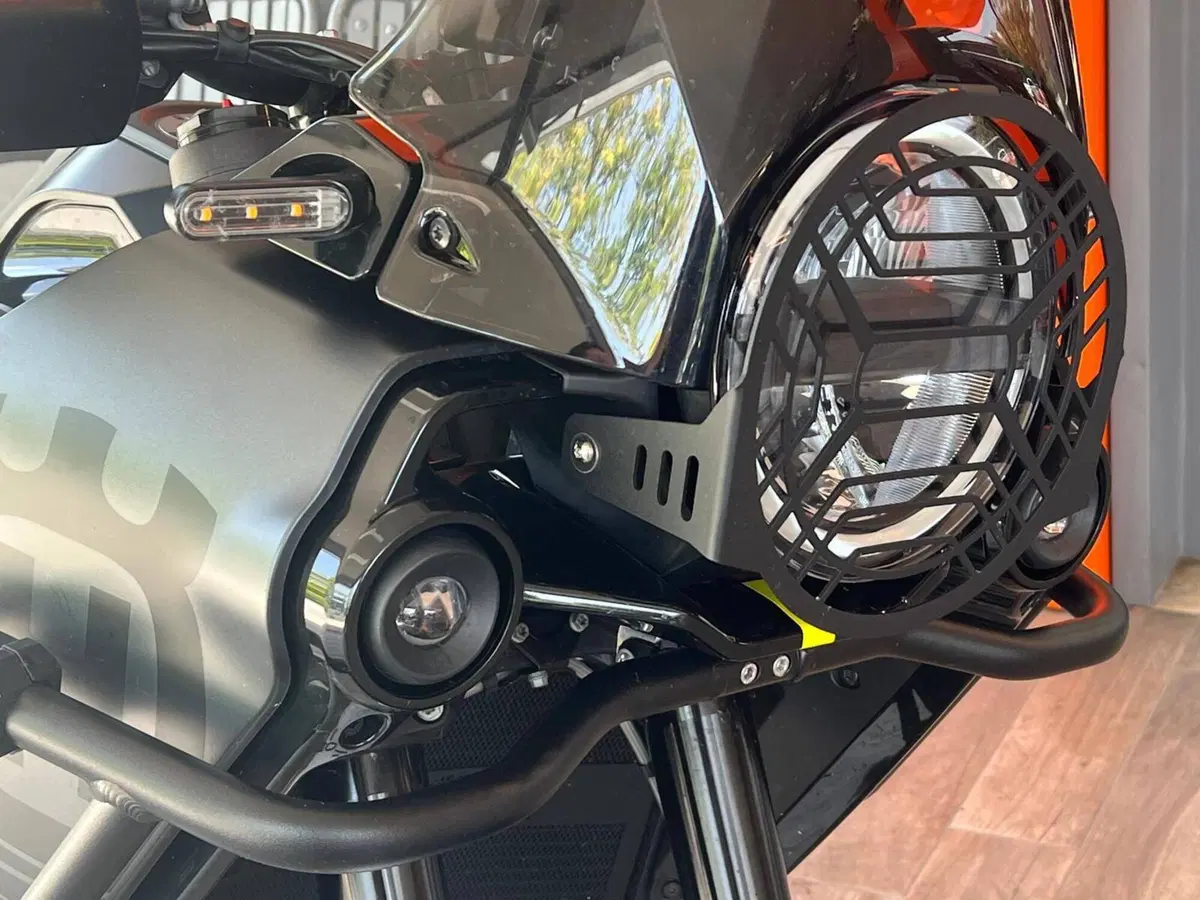 Husqvarna Norden 901 (2022 - 26) (3)