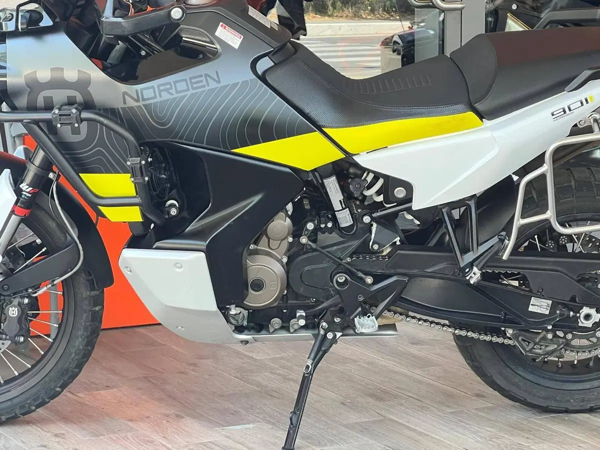 Husqvarna Norden 901 (2022 - 26) (10)