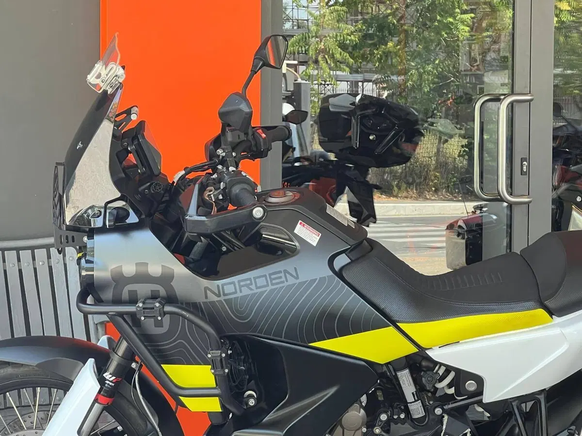 Husqvarna Norden 901 (2022 - 26) (12)