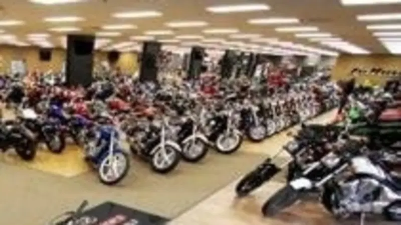 Mercato motociclistico italiano: il primo semestre 2026 consolida il trend positivo