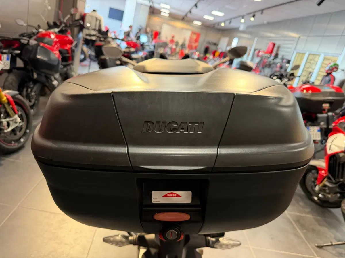 Ducati Multistrada V4 S (2021 - 24) (9)