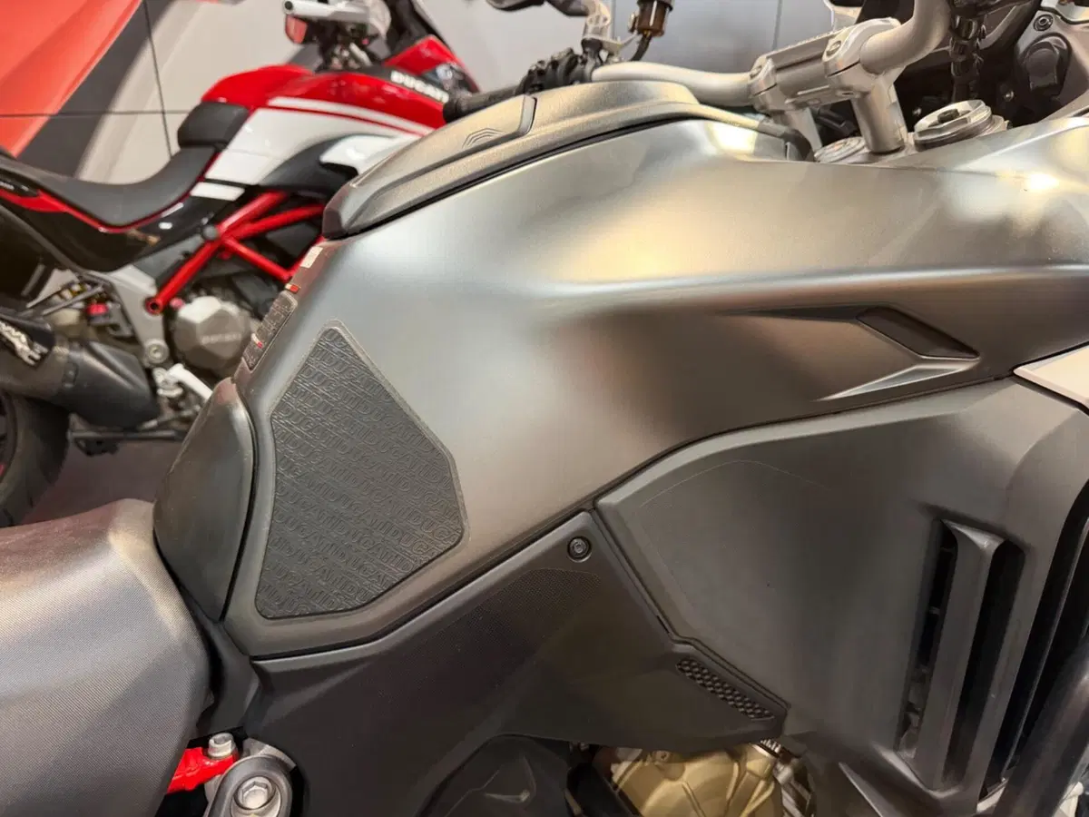 Ducati Multistrada V4 S (2021 - 24) (10)