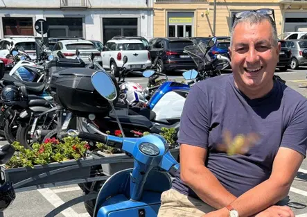 Rinascere dopo la tragedia: perde una gamba nello scontro con un daino, ma torna di nuovo in moto