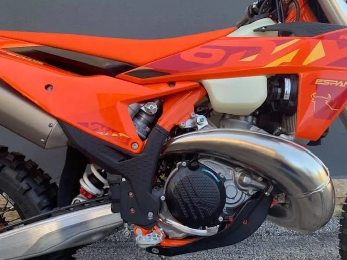 KTM 250 EXC Six Days (2025) (6)