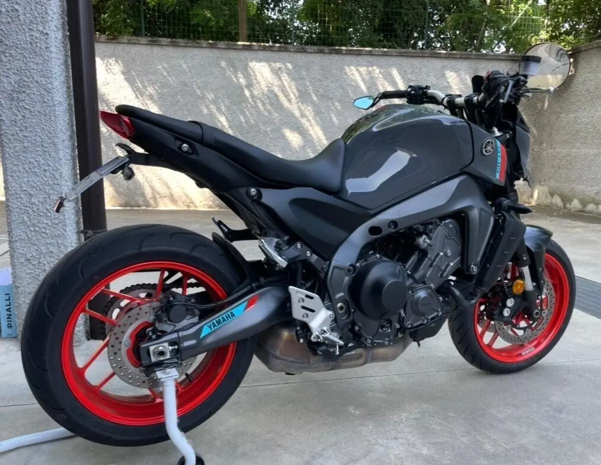 Yamaha MT-09 (2021 - 23) (3)