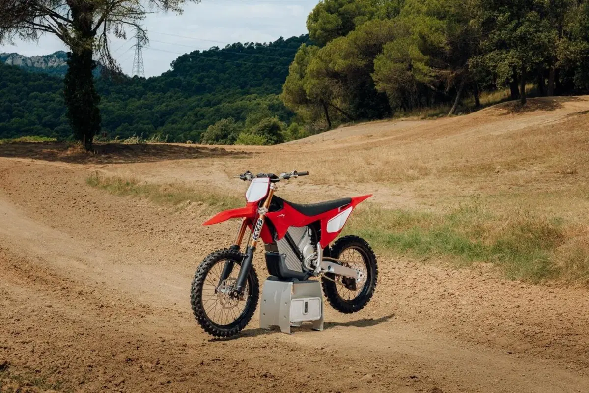 Stark VARG Factory Edition: arrivano le versioni "totali" di MX ed EX [GALLERY]
