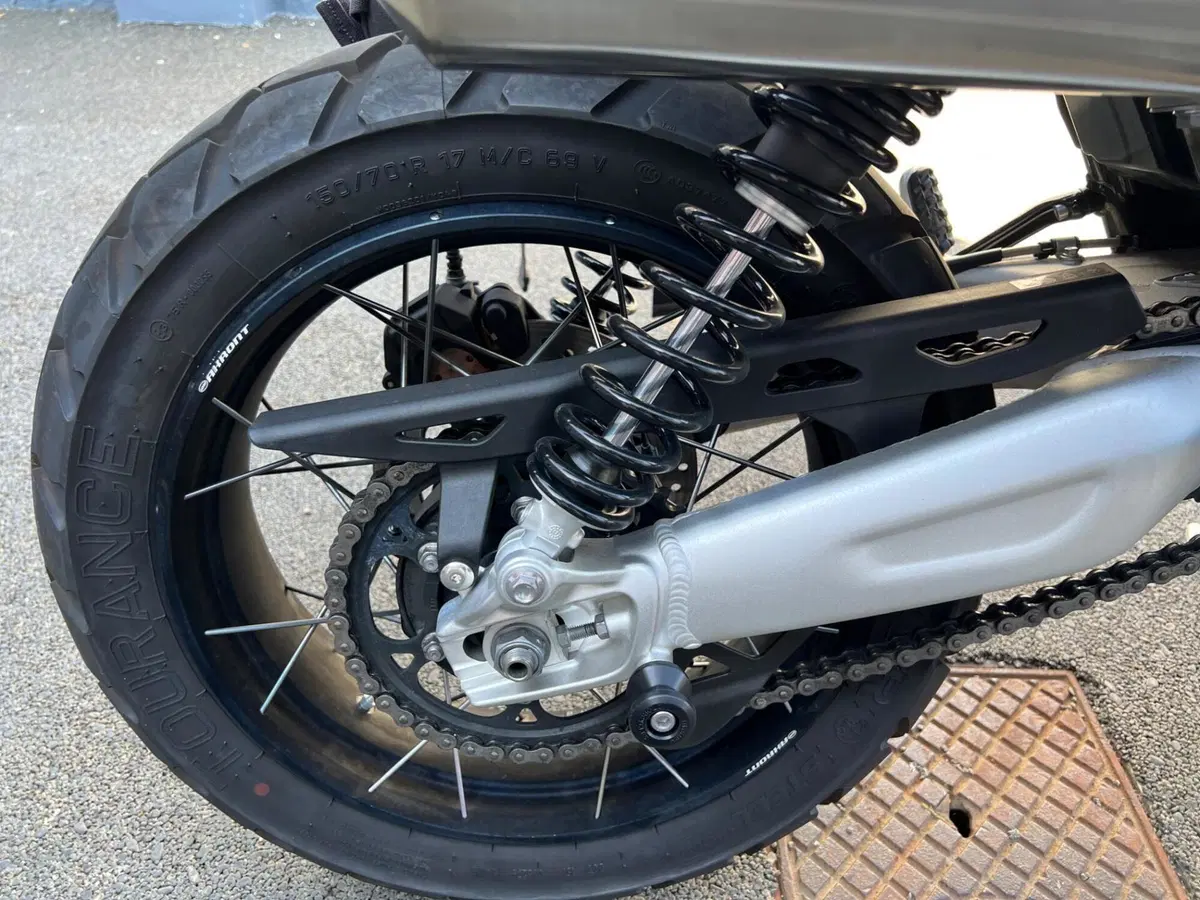 Triumph Scrambler 1200 XE (2024 - 25) (17)