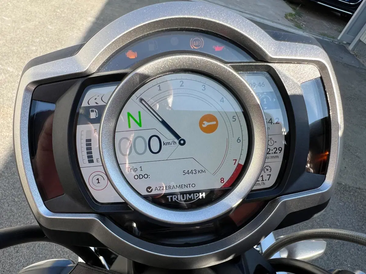 Triumph Scrambler 1200 XE (2024 - 25) (5)