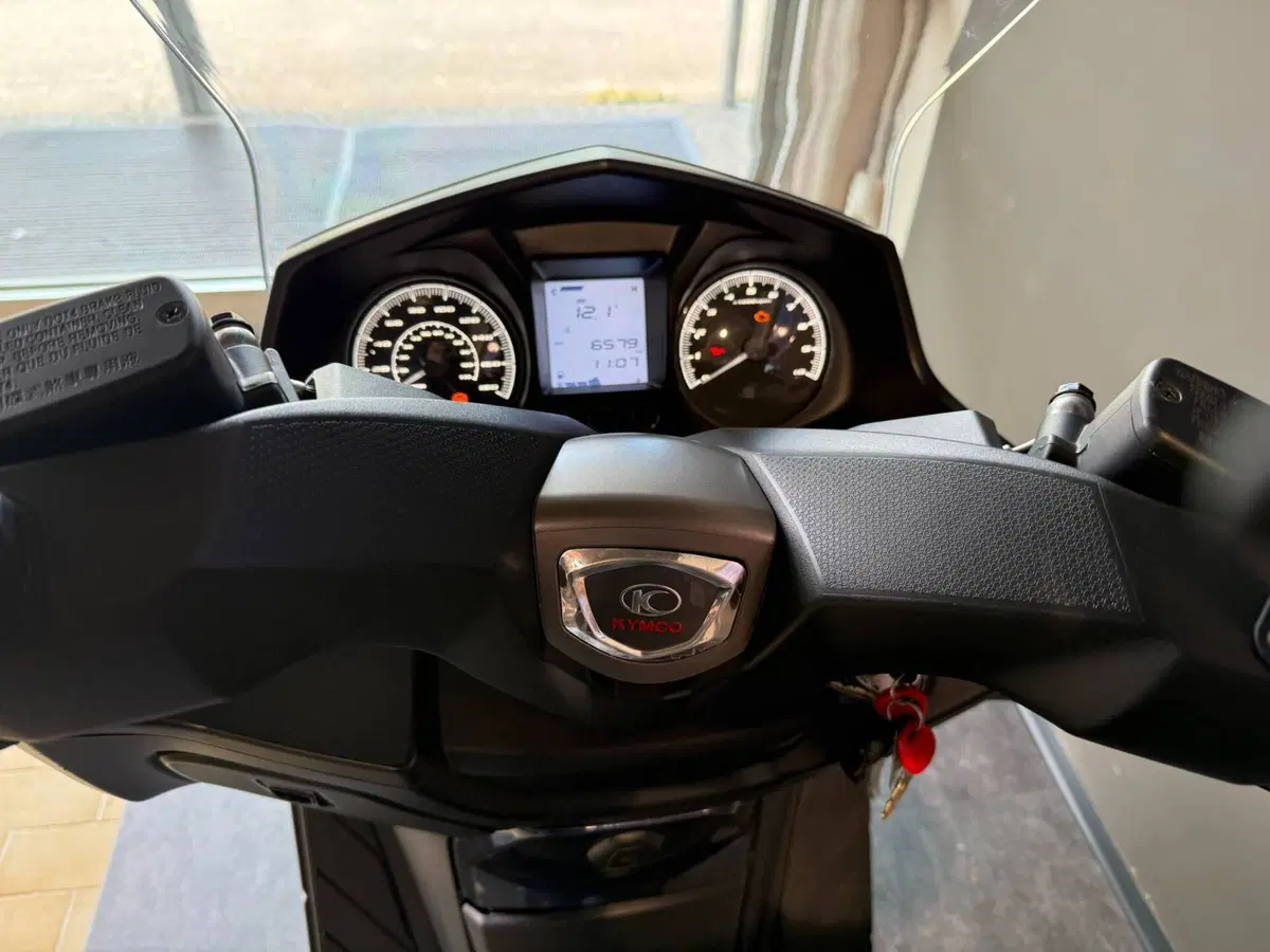 Kymco X-Town 300i City (2021 - 25) (11)