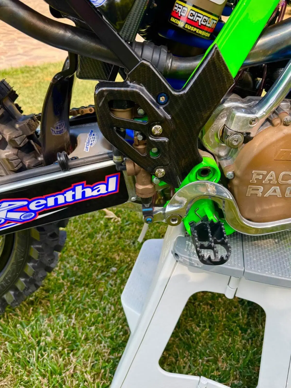 Kawasaki KX250 L4 (2002) (12)