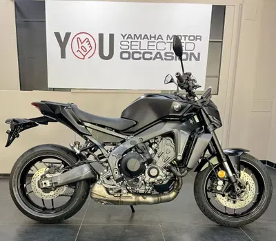 Yamaha MT-09 Y-AMT (2024 - 26) usata