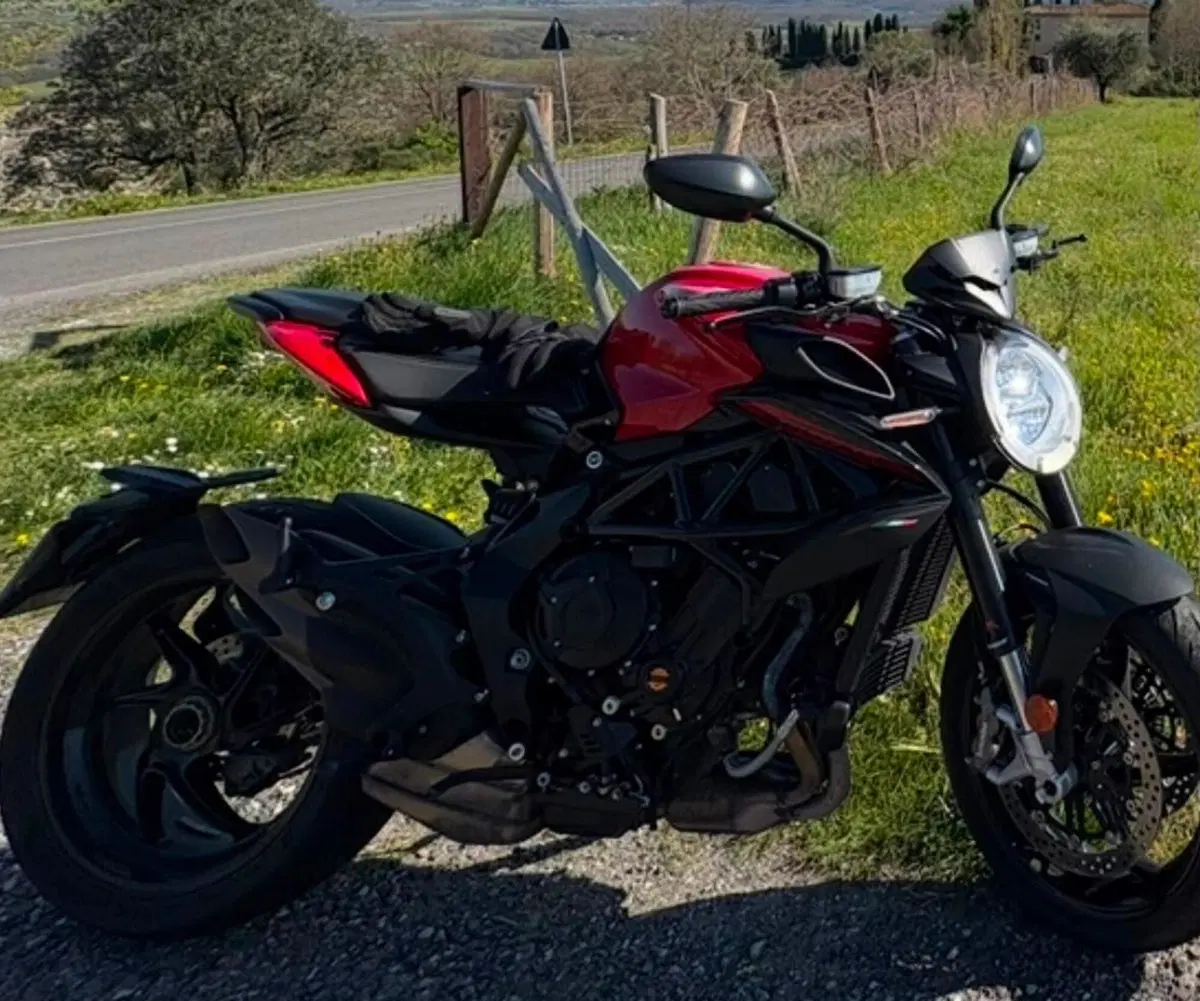 MV Agusta Brutale 800 R (2023 - 25) (3)