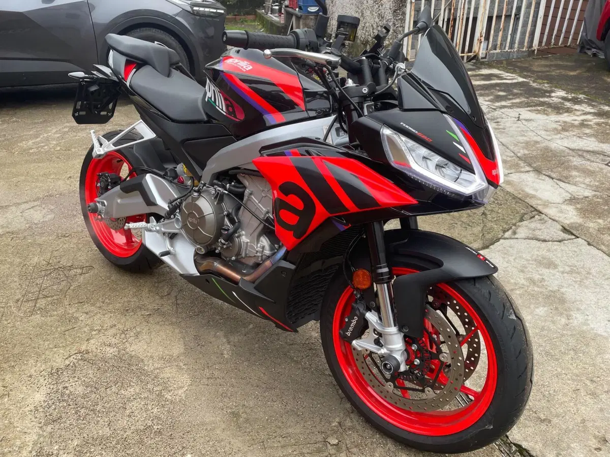 Aprilia Tuono 660 Factory (2022 - 24) (2)