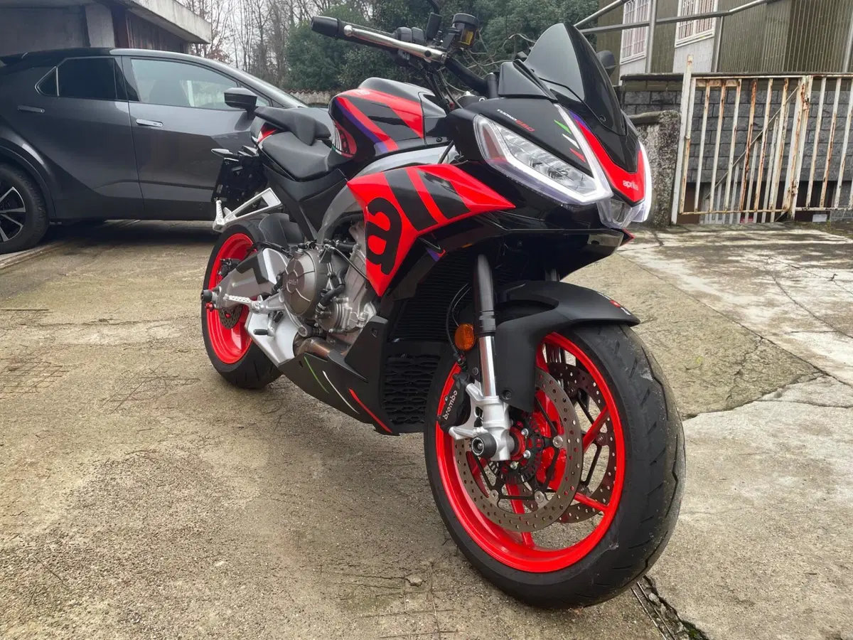 Aprilia Tuono 660 Factory (2022 - 24) (4)