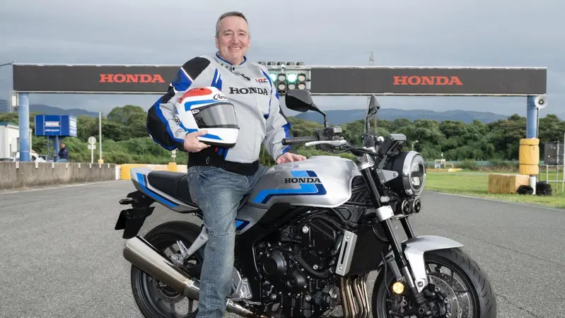 Freddie Spencer sulla Honda CB1000F: "Sbagliare &egrave; facile, ma questa moto &egrave; viva!" [VIDEO]