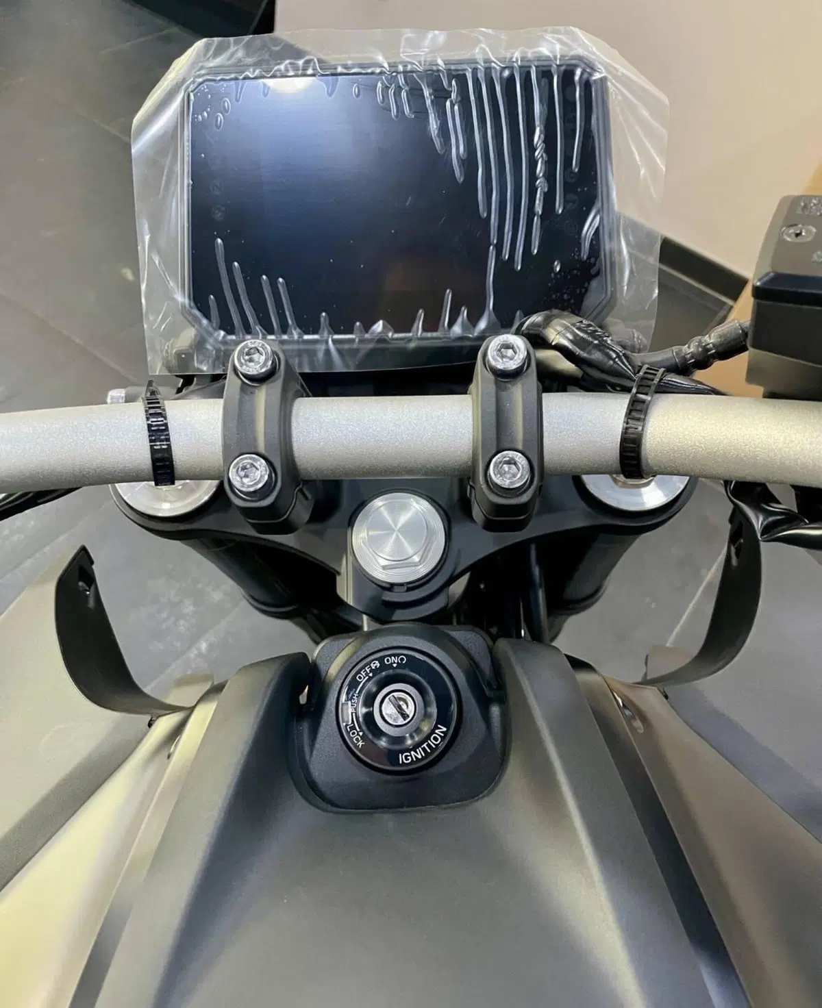 Yamaha MT-07 Y-AMT (2025 - 26) (5)