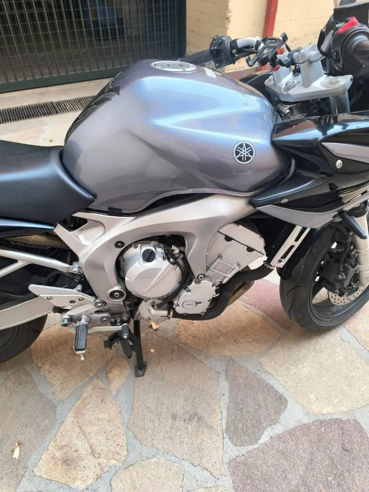 Yamaha FZ6 Fazer (2004 - 07) (7)