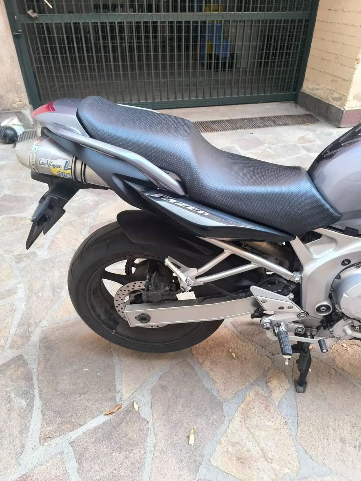 Yamaha FZ6 Fazer (2004 - 07) (8)