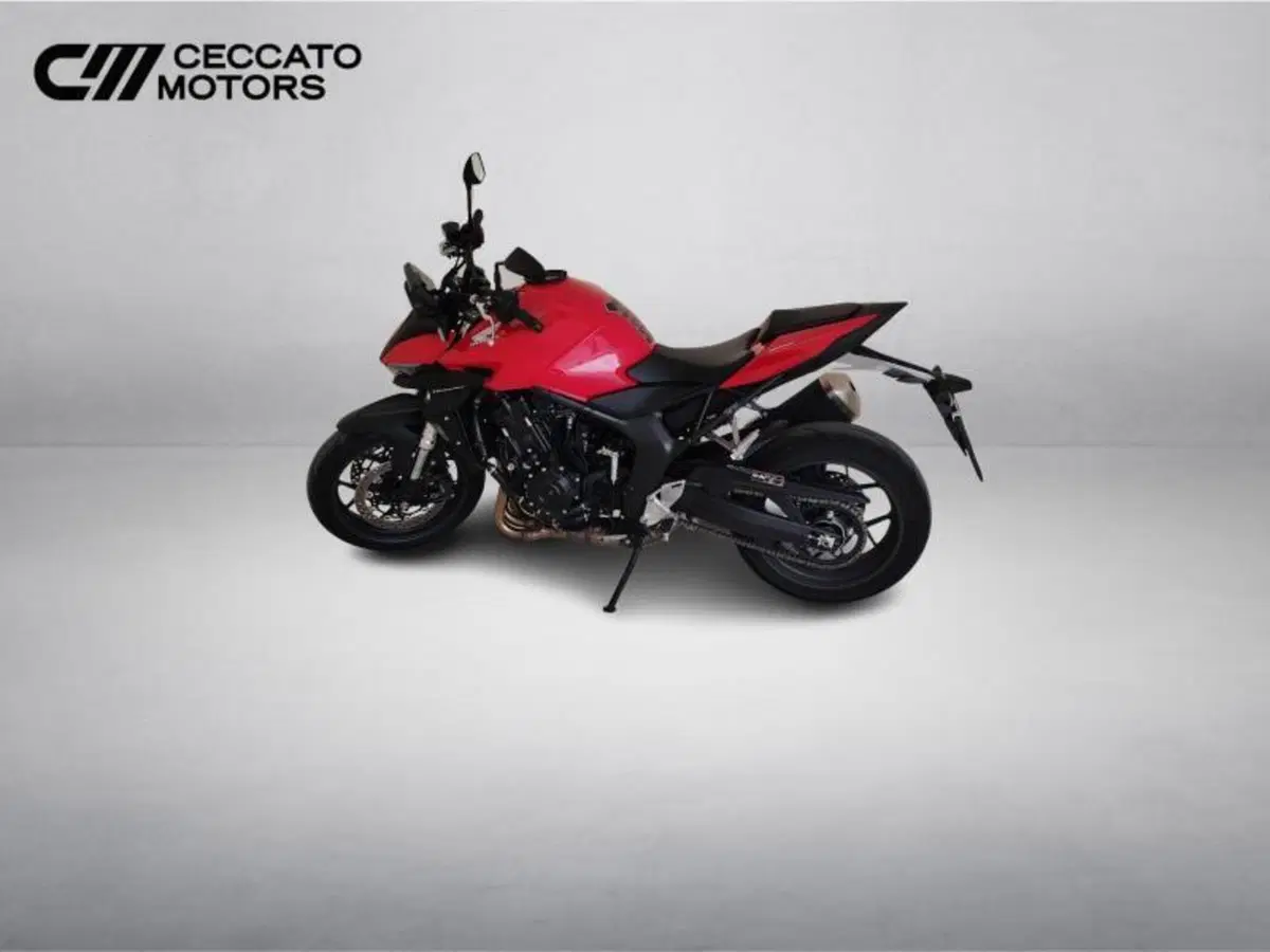 Honda CB 1000 Hornet (2025 - 26) (10)