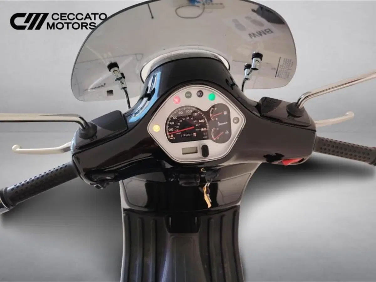 Vespa GTS 300 Super (2008 - 16) (12)