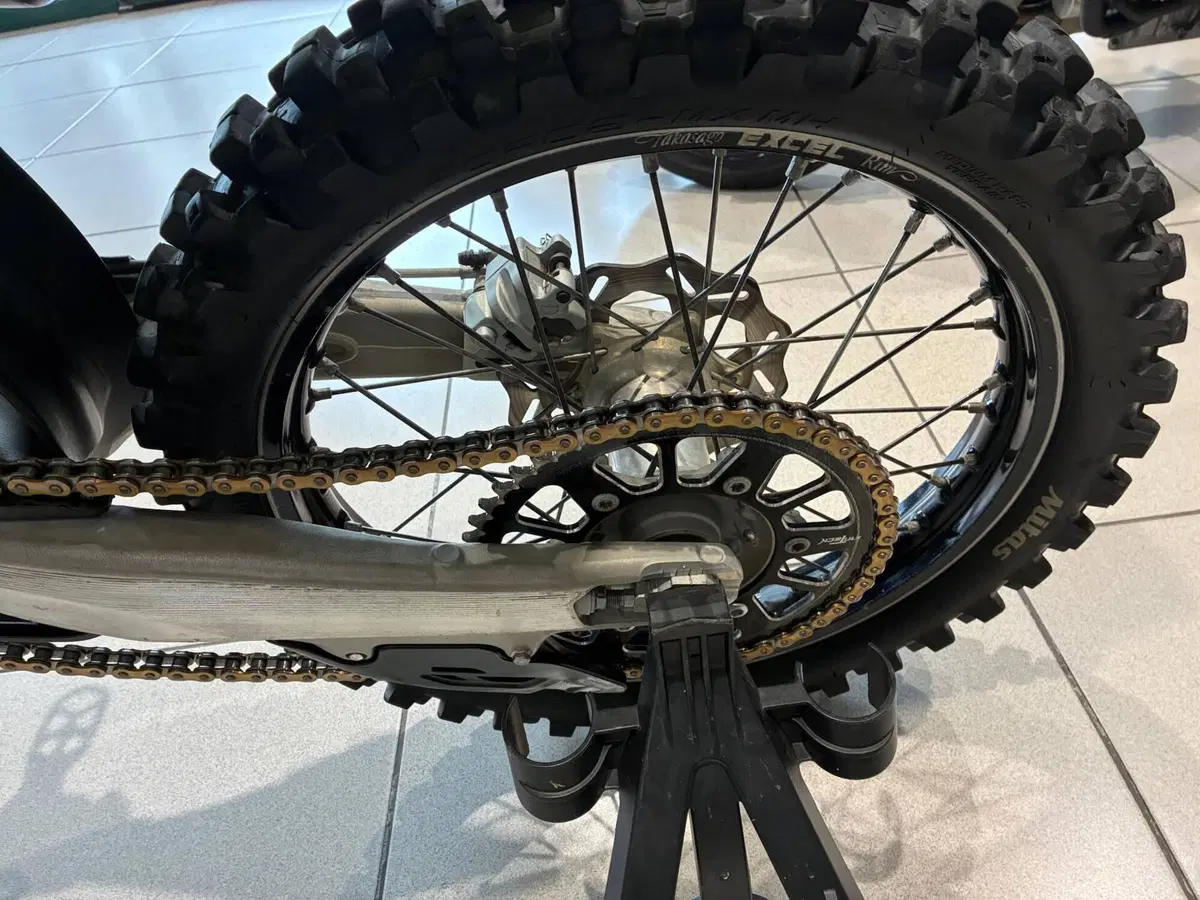 Husqvarna TC 125 (2023) (7)