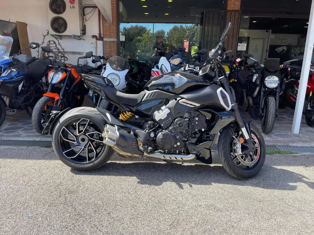 Ducati Diavel V4 (2023 - 26) (3)