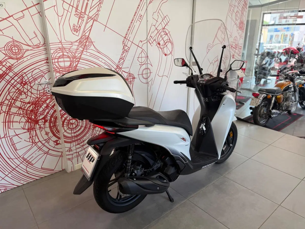 Honda SH 150i Sport (2024 - 25) (3)
