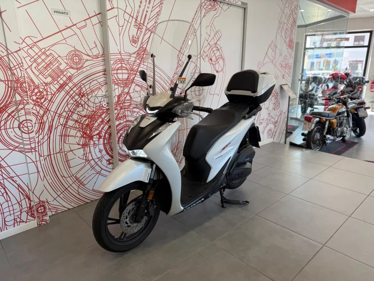 Honda SH 150i Sport (2024 - 25) (5)