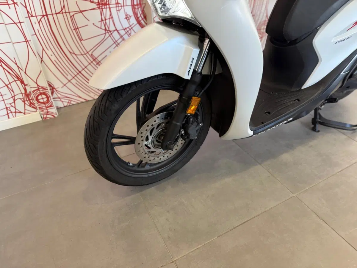 Honda SH 150i Sport (2024 - 25) (11)