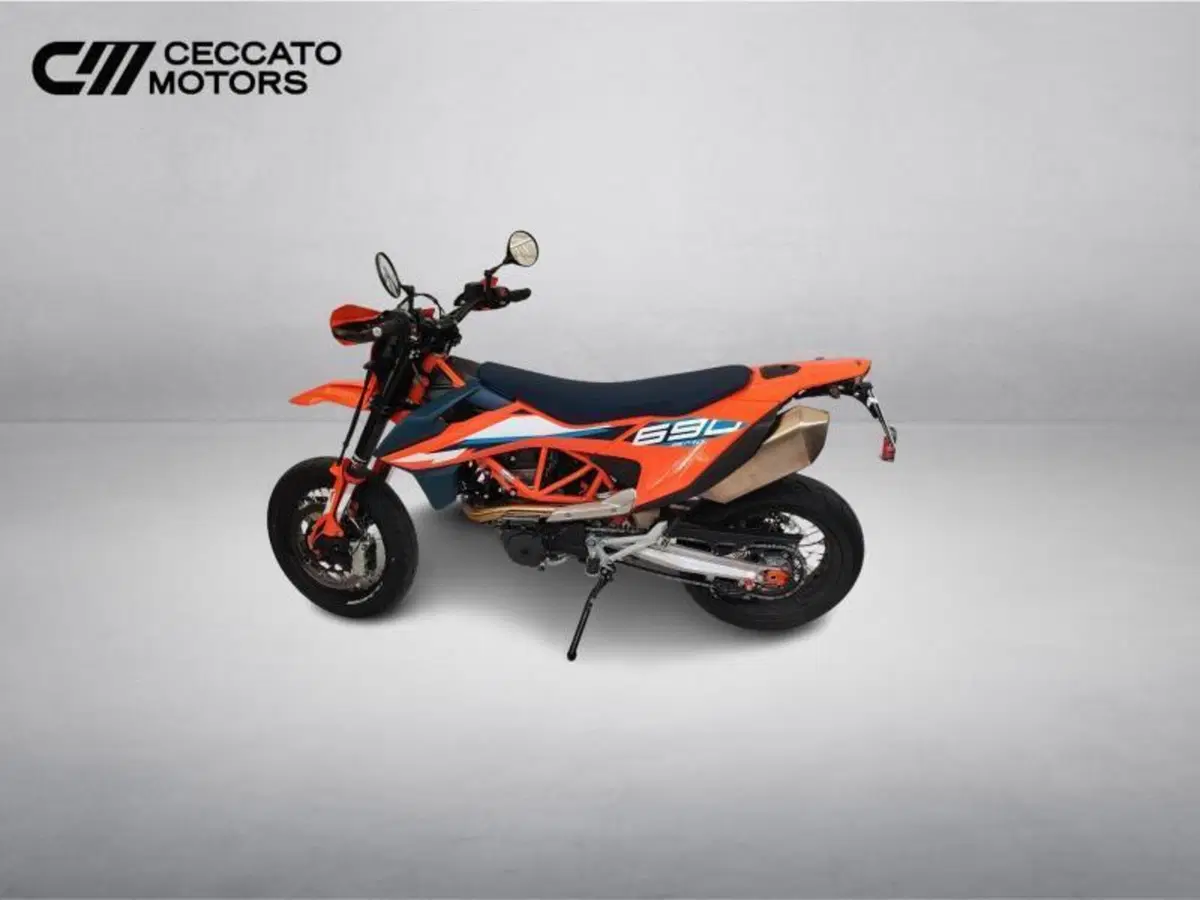 KTM 690 SMC R (2023 - 25) (9)