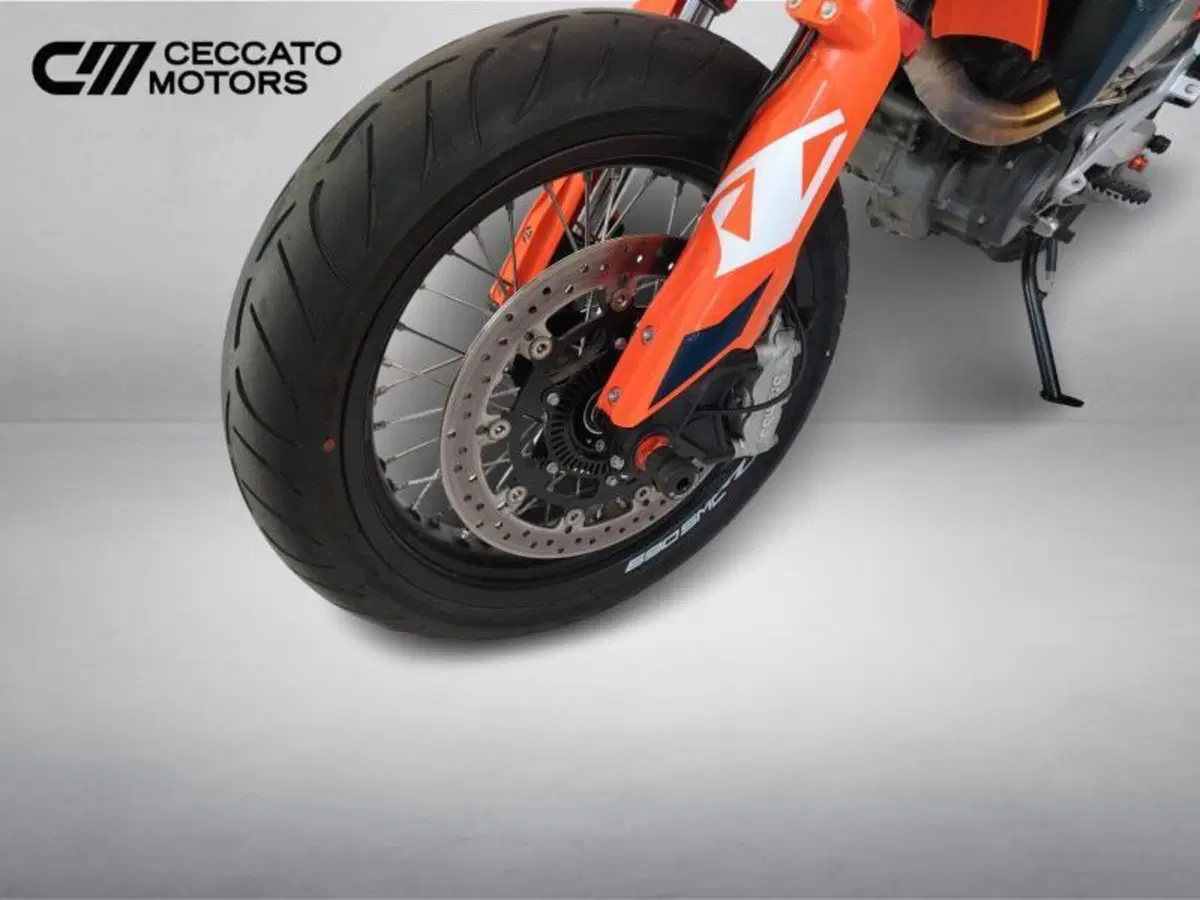 KTM 690 SMC R (2023 - 25) (15)