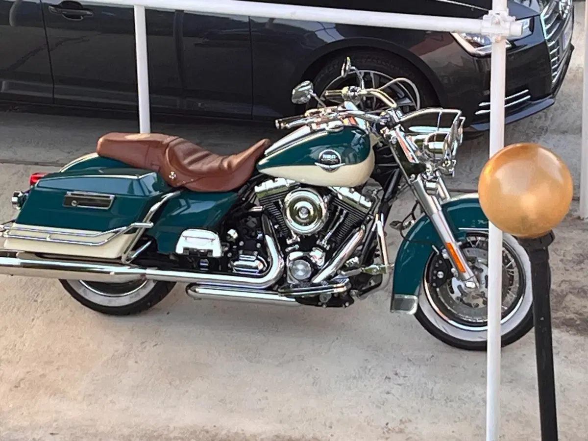 Harley-Davidson 1584 Road King Classic (2007 - 11) - FLHRCI (4)