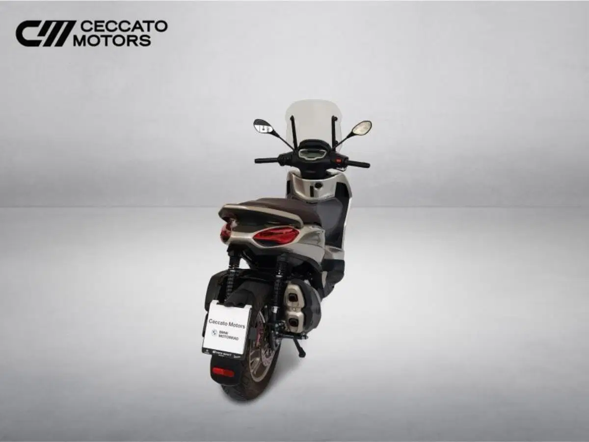 Piaggio Beverly 400 ABS-ASR (2021 - 24) (5)