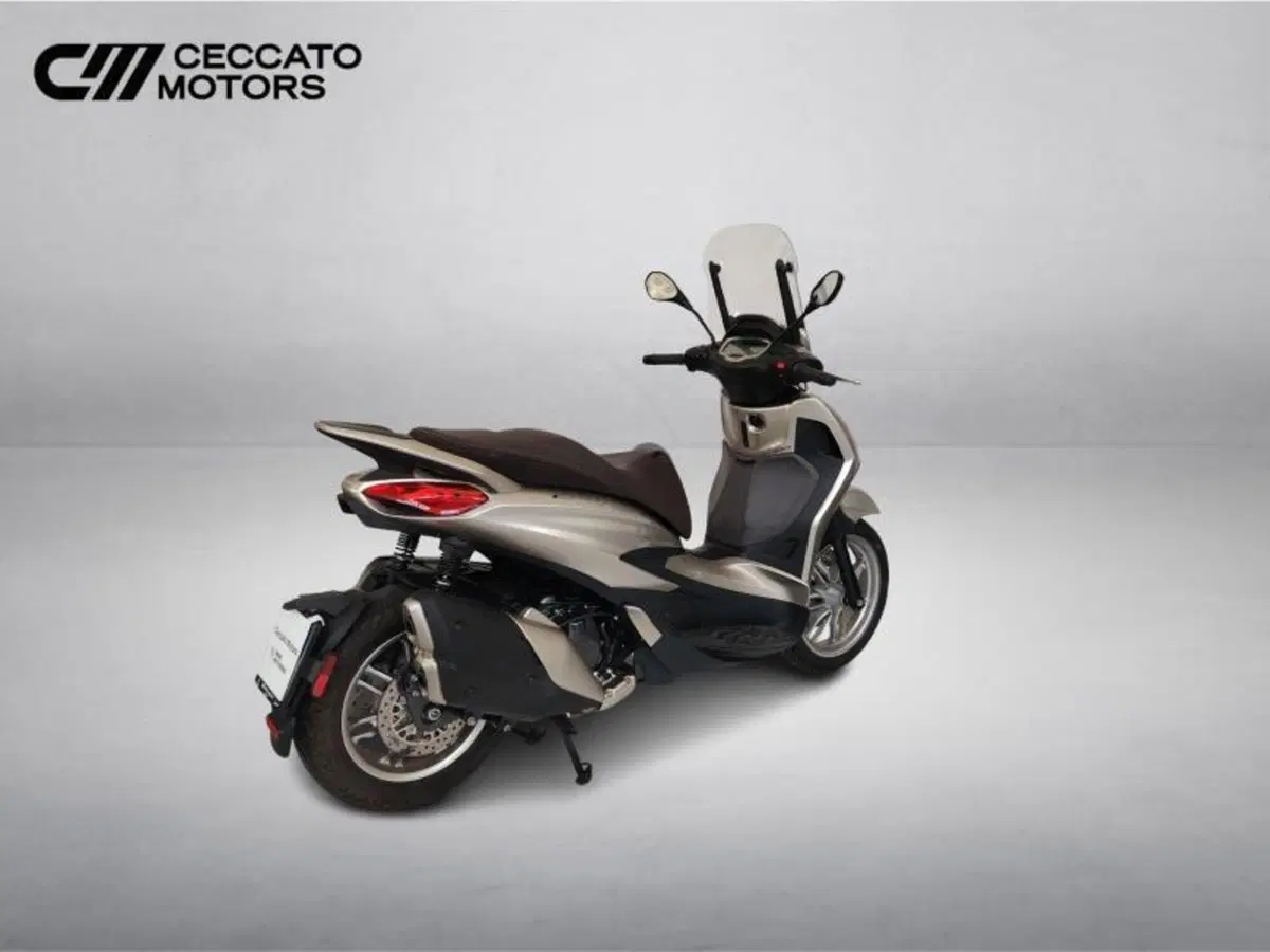 Piaggio Beverly 400 ABS-ASR (2021 - 24) (4)