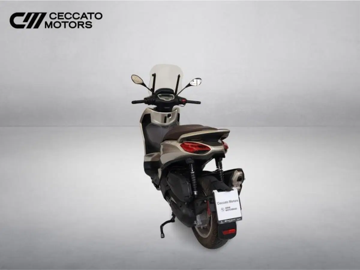 Piaggio Beverly 400 ABS-ASR (2021 - 24) (6)