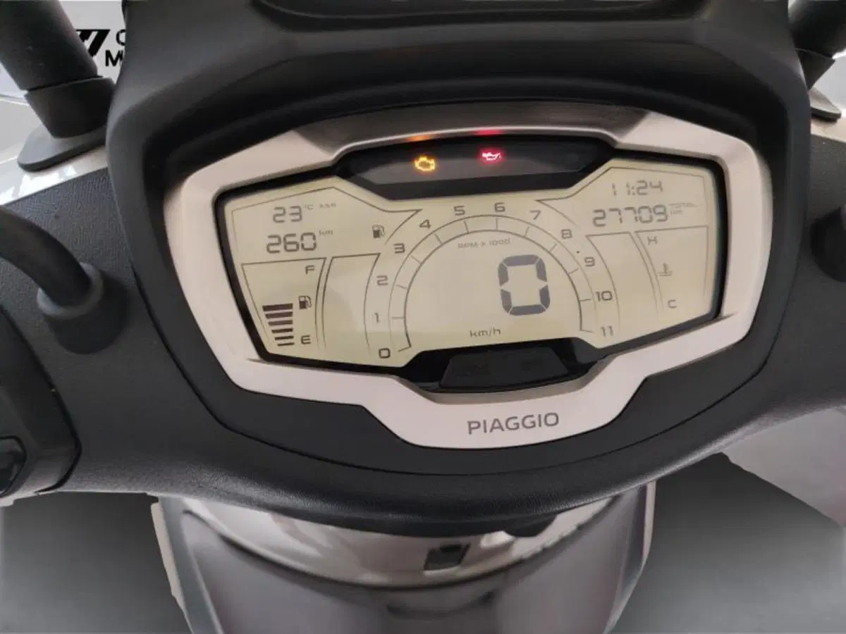 Piaggio Beverly 400 ABS-ASR (2021 - 24) (11)