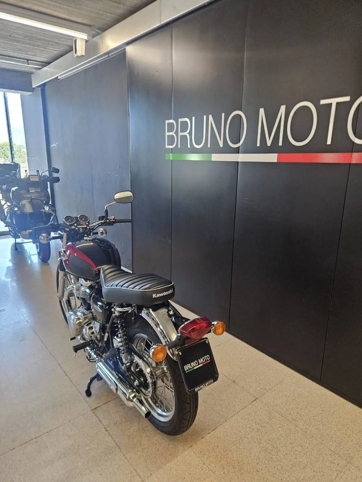 Kawasaki W 800 (2021 - 26) (4)