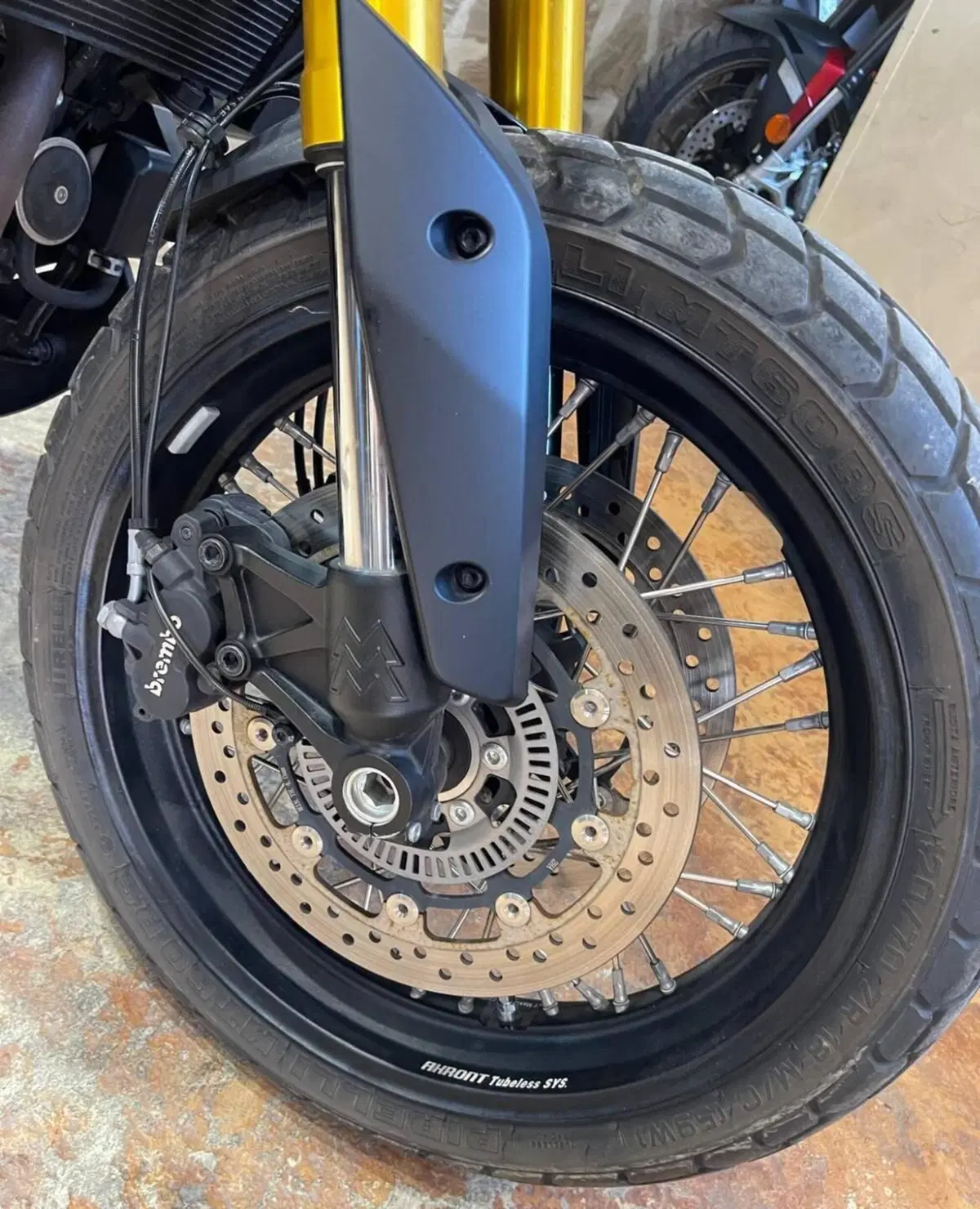 Moto Morini SEIEMMEZZO SCR (2022 - 26) (10)