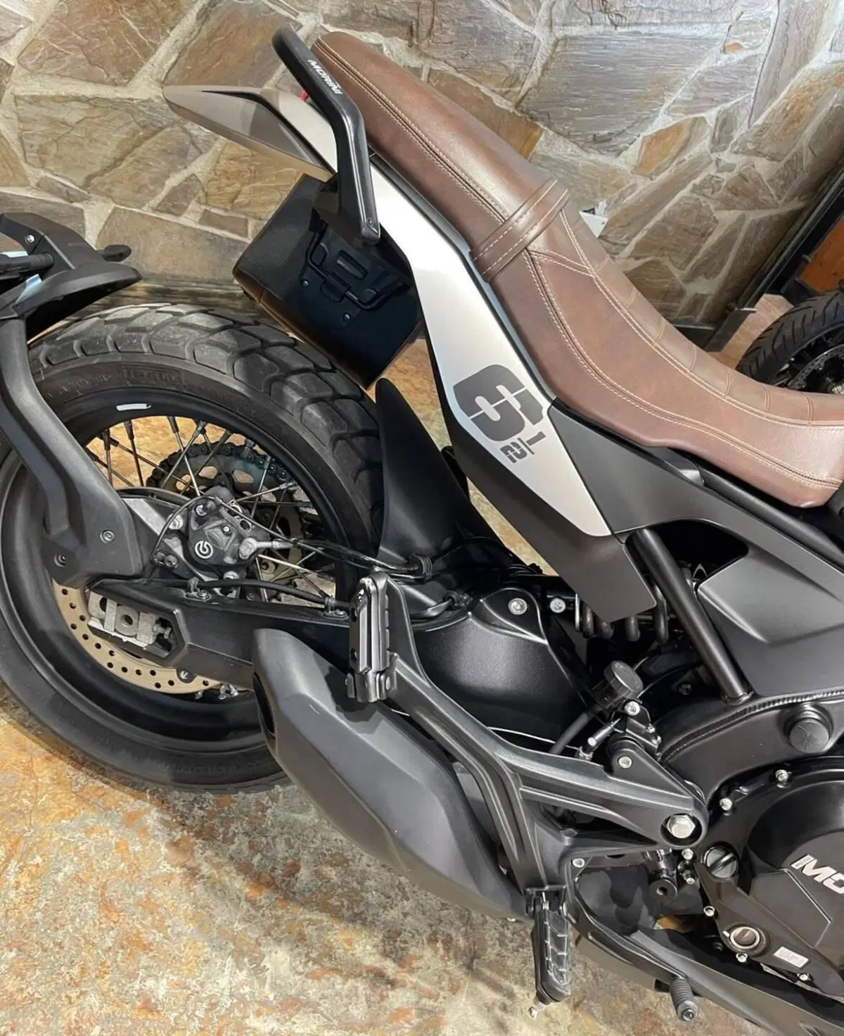Moto Morini SEIEMMEZZO SCR (2022 - 26) (12)