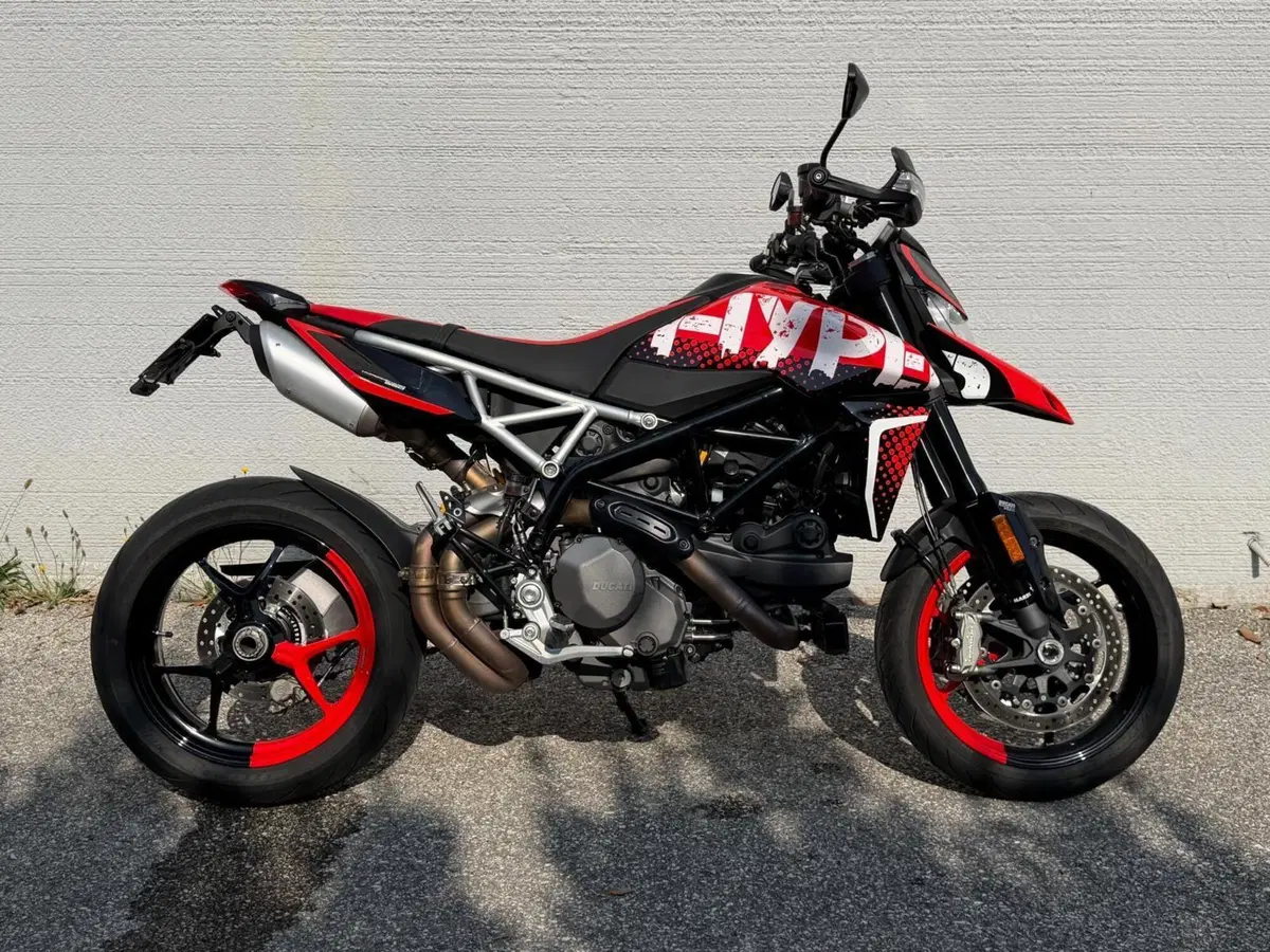 Ducati Hypermotard 950 RVE (2022 - 25) (11)