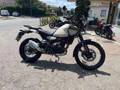 Royal Enfield Himalayan 450 (2024 - 26) usata