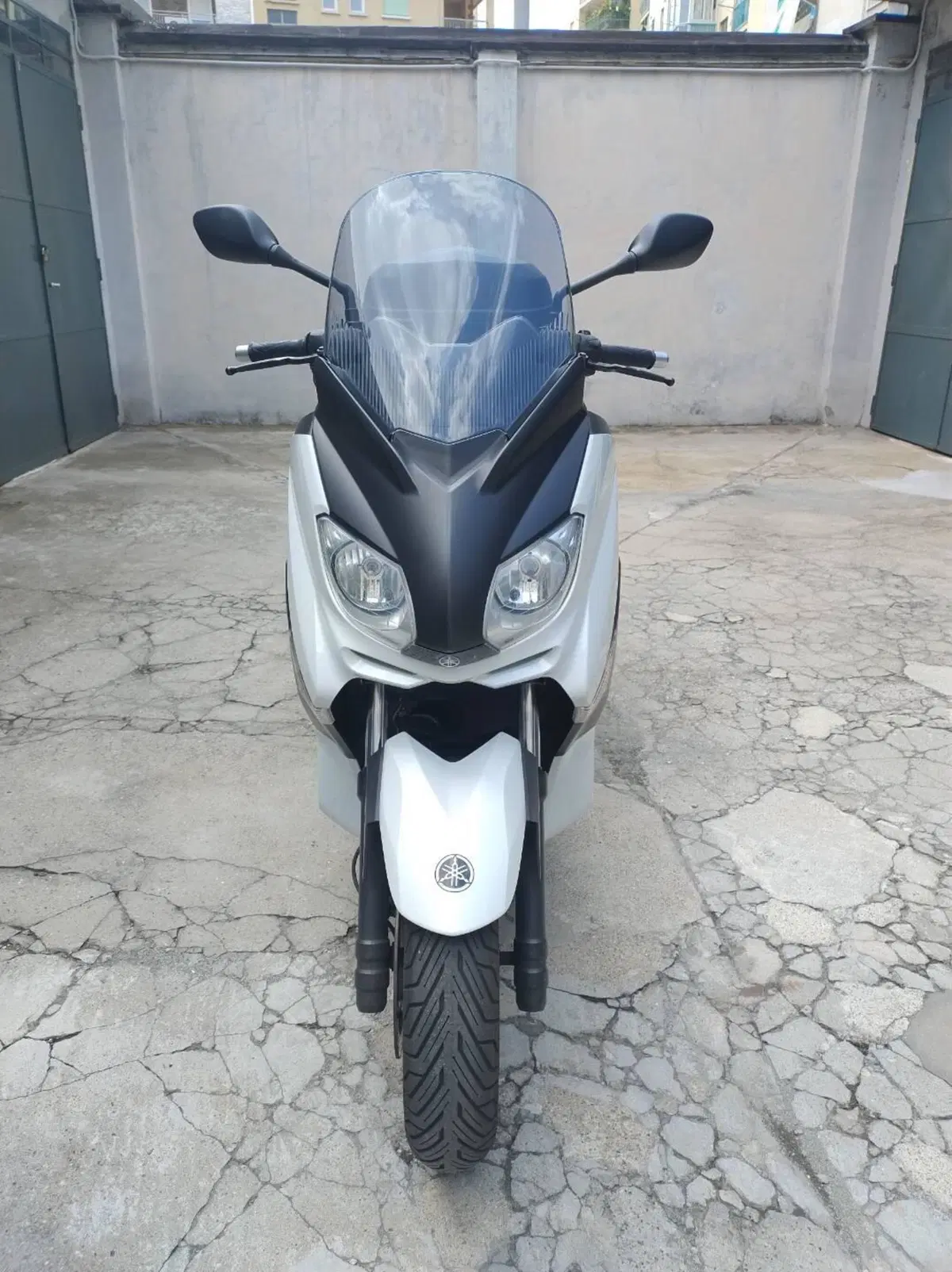 Yamaha X-Max 250 (2010 - 13) (2)
