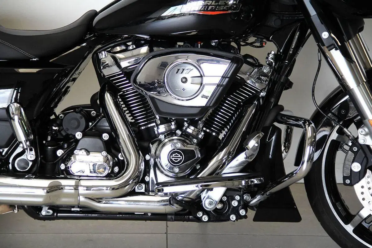 Harley-Davidson Street Glide (2024 - 26) (2)