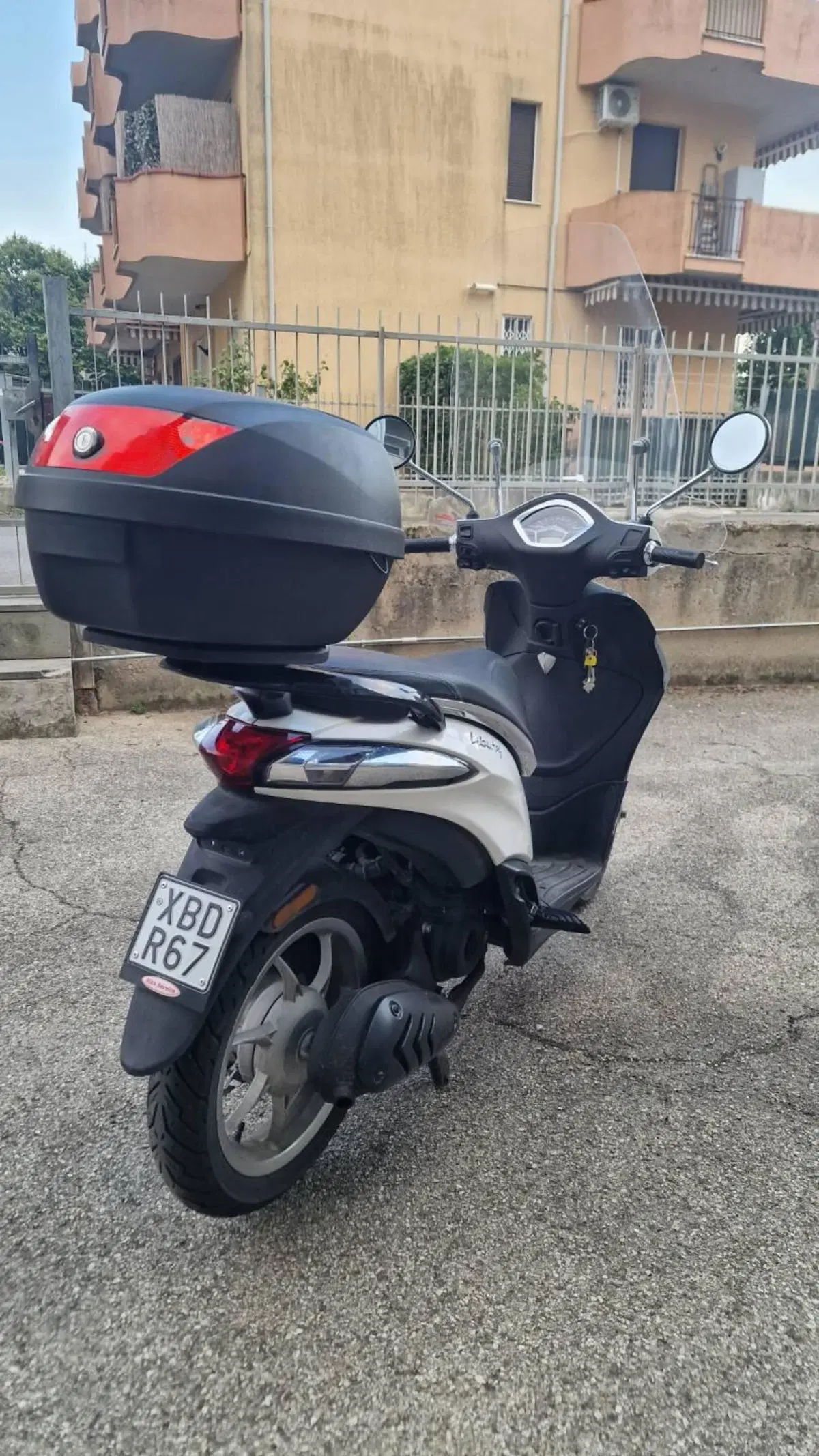Piaggio Liberty 50 3V (2021 - 24) (4)