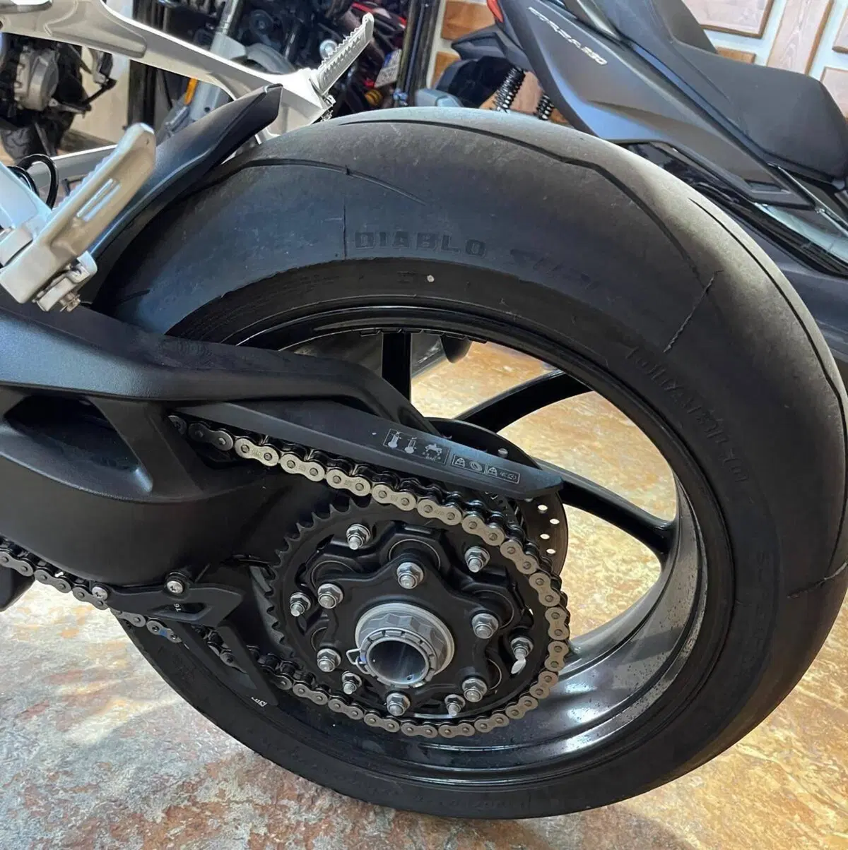 Triumph Speed Triple 1200 RS (2025 - 26) (14)