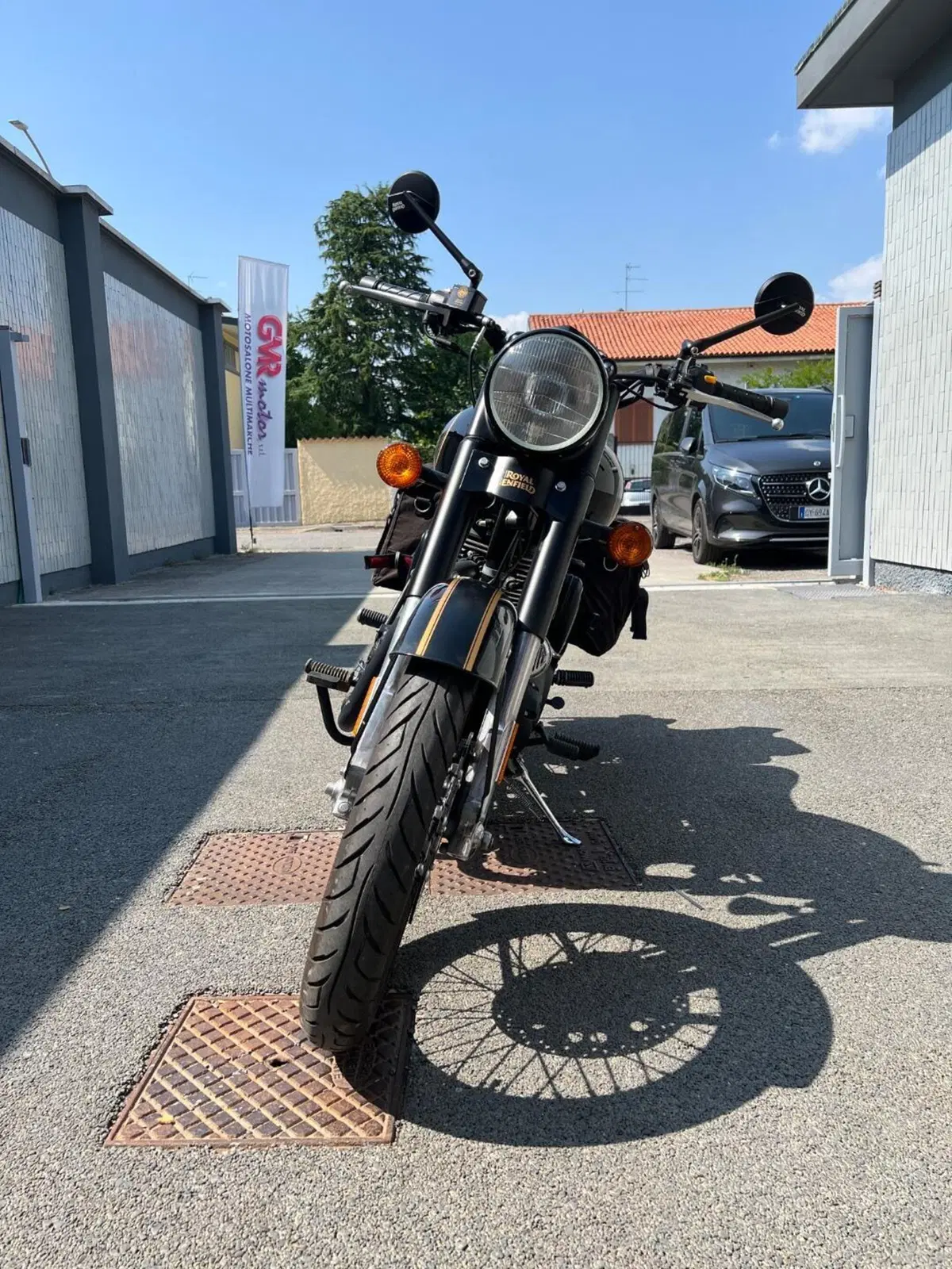 Royal Enfield Classic 500 EFI Tribute (2021) (3)